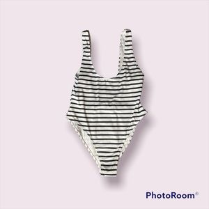 Mono B One Piece Swimsuit NWT Size: Medium